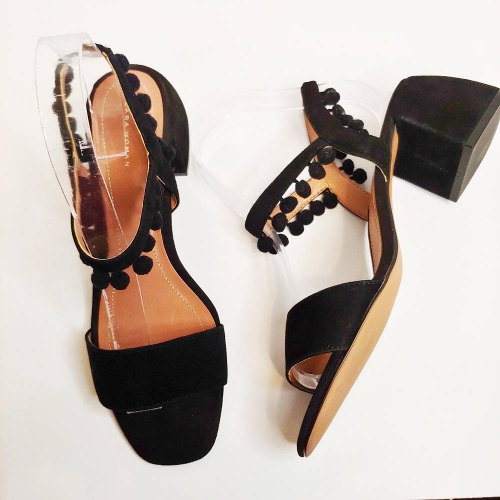 Zara Woman "Pom Pom" Sandal